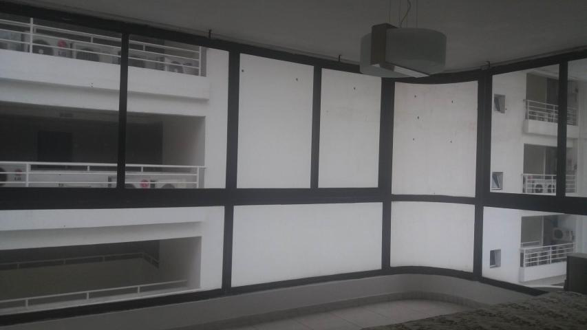 Spacious apartment for rent in avenida balboa .1052-452 nbh