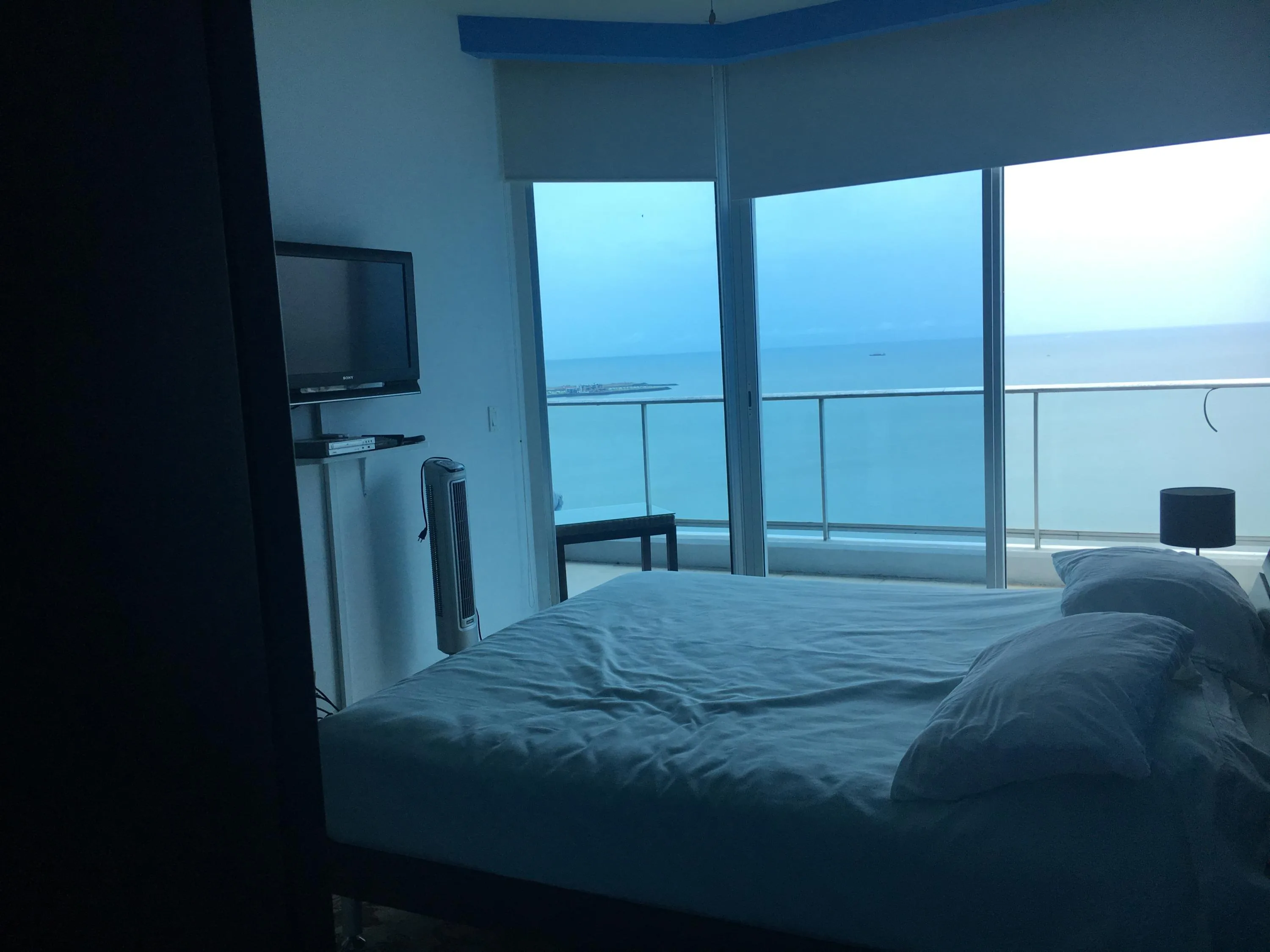 Se alquila apartamento amoblado avenida balboa 2 recamaras  — 2
