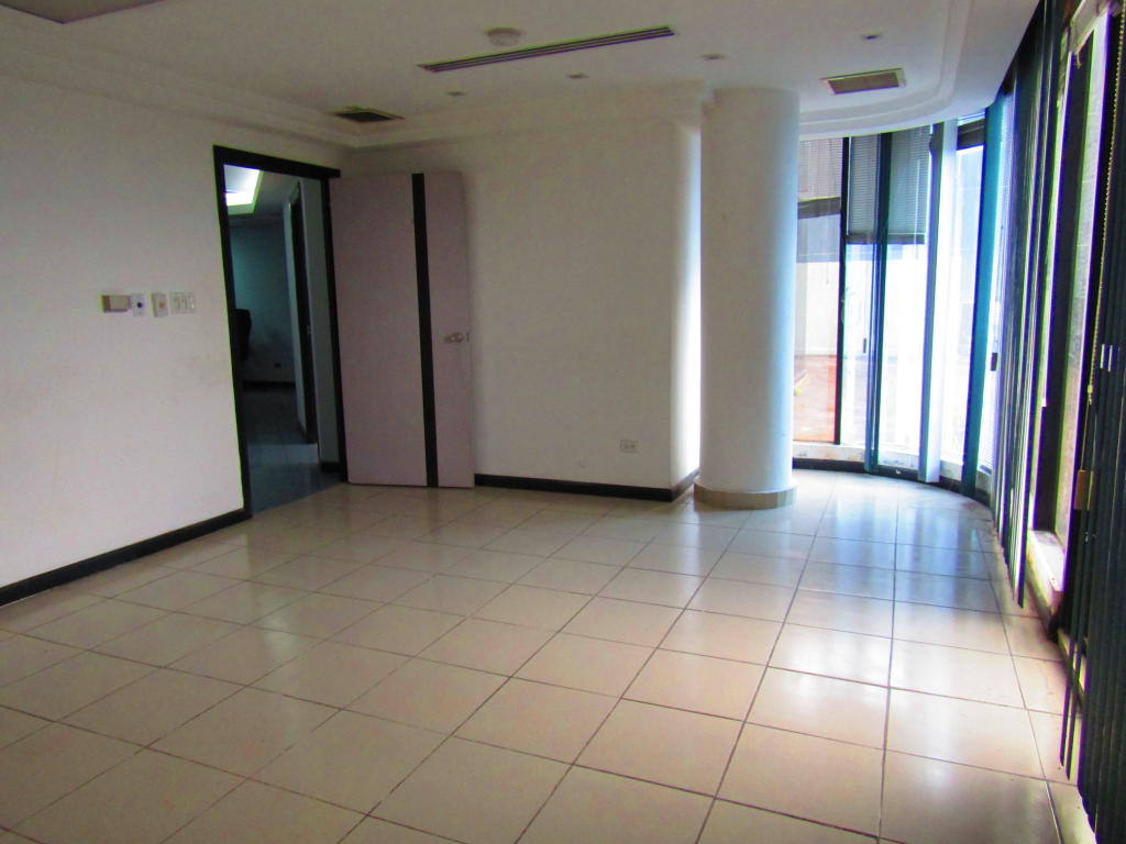 Oficina en alquiler en avenida balboa panama  lha 17-6932