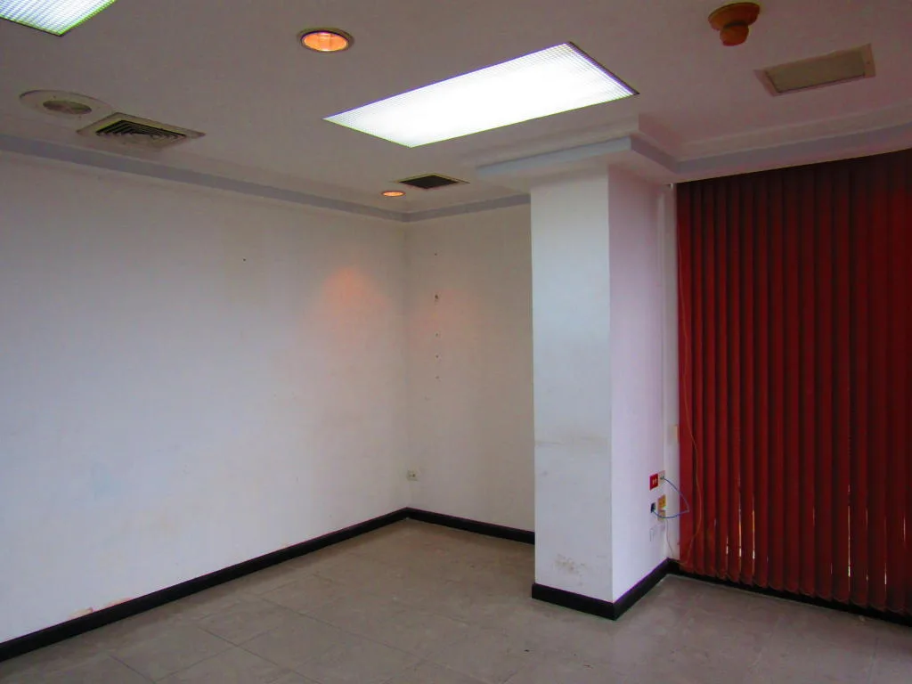 Oficina en alquiler en avenida balboa panama  lha 17-6932 — 3