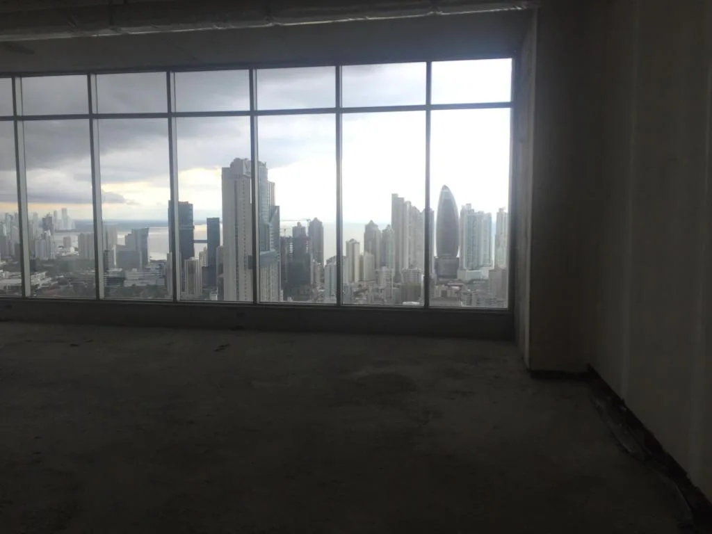Se alquila oficina en avenida balboa flex #17-7127 sz — 2