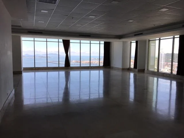 Oficina en alquiler en av.balboa — 2