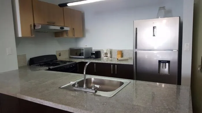 Se alquila apartamento amoblado h2o ave. balboa — 2