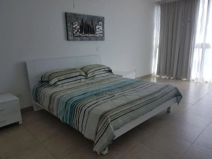 Se alquila apartamento amoblado h2o ave. balboa — 5