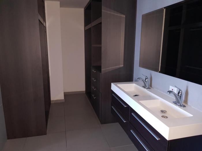 Beautiful apartment for rent avenida balboa, ph yacht club, 147mts ais.