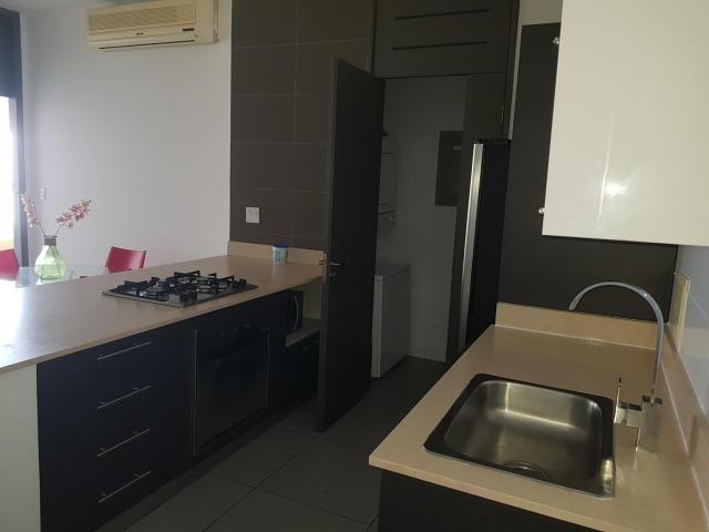 Alquilo apartamento en avenida balboa