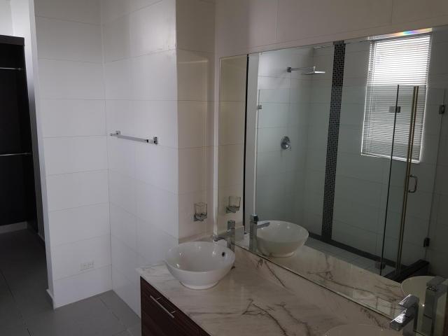Alquilo apartamento en avenida balboa