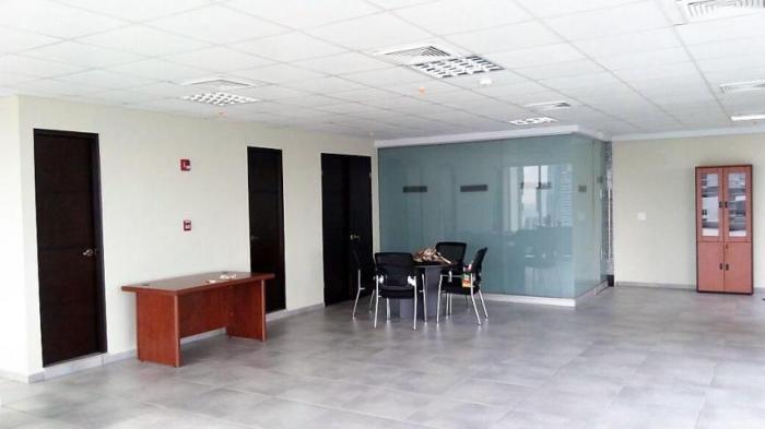 Oficina en alquiler avenida balboa,ph bicsa, 134mts ais. 