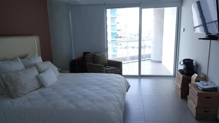 I am selling apartment avenida balboa, with white line, 156mts ais.