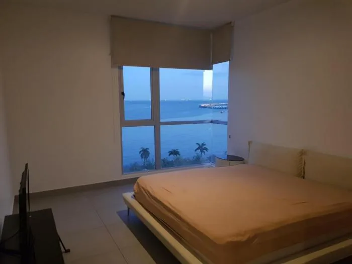 Alquiler de apartamento en avenida balboa,ph element,121mts ais.     — 4