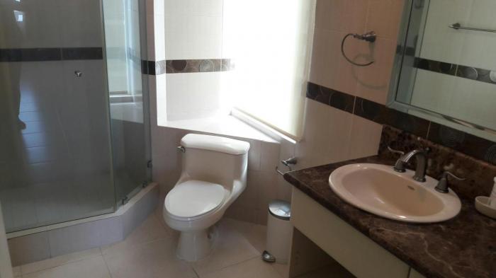 Alquilo apartamento en la avenida balboa con 110mts ais. 