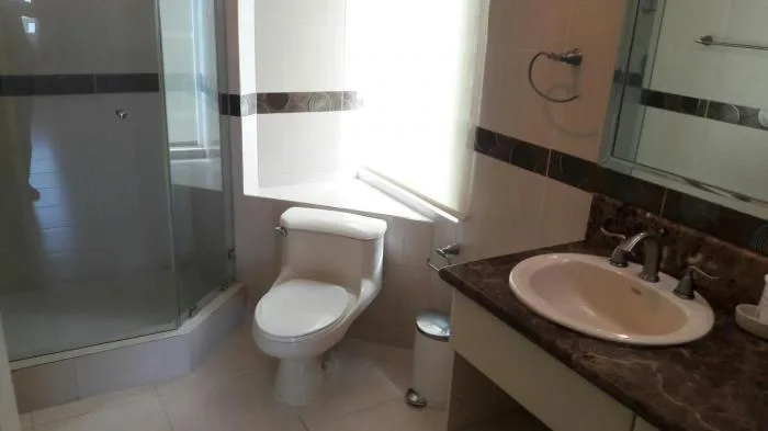 Alquilo apartamento en la avenida balboa con 110mts ais.  — 4