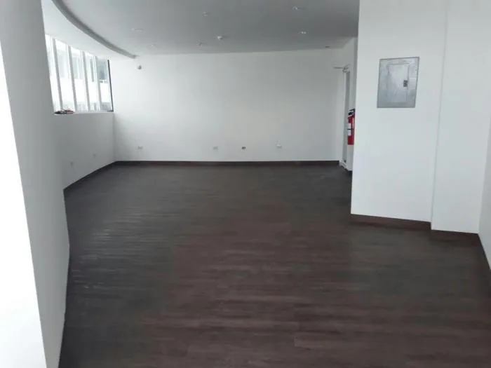 Oficina a estrenar en alquiler avenida balboa,50mts ais.  — 3
