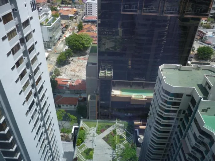 Se alquila bella oficina en avenida balboa panama lha 18-2706 — 3